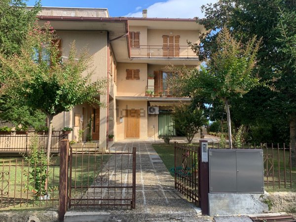 appartamento in vendita a Fratte Rosa