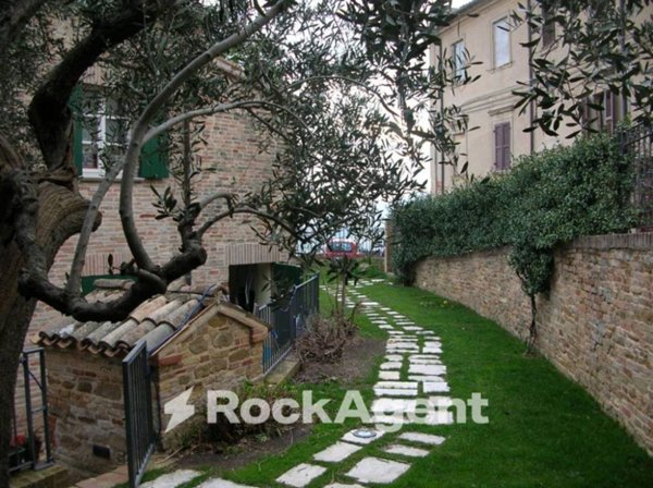 casa indipendente in vendita a Fratte Rosa