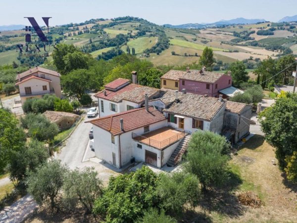 casa indipendente in vendita a Fratte Rosa