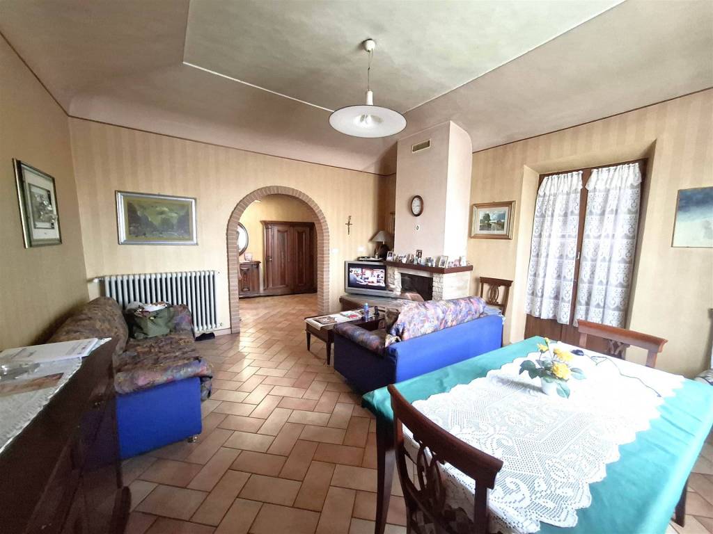 appartamento in vendita a Fratte Rosa