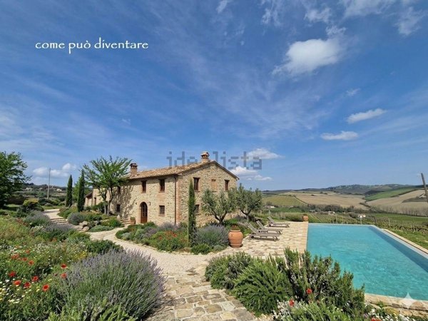 casale in vendita a Fratte Rosa