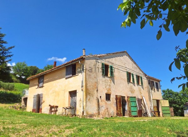 casa indipendente in vendita a Fratte Rosa in zona Torre San Marco