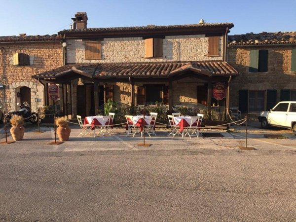 casa indipendente in vendita a Frontone