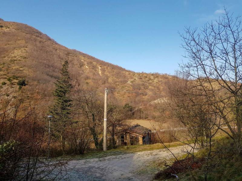 casa indipendente in vendita a Frontone