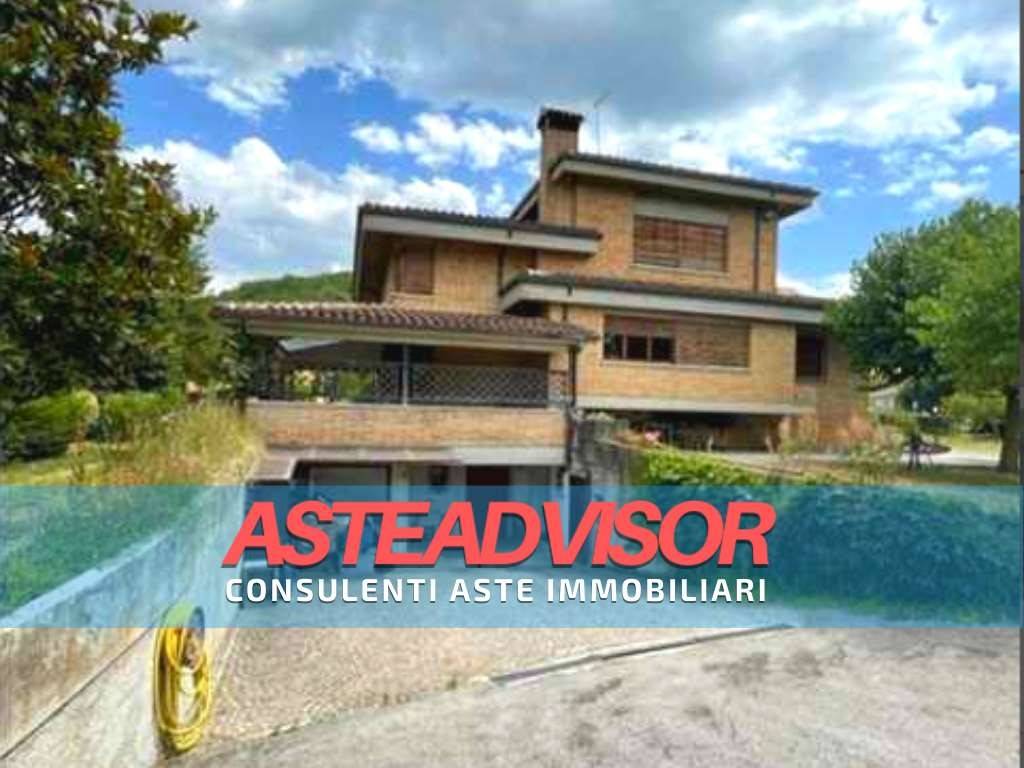 casa indipendente in vendita a Frontone