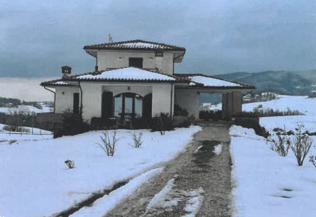 casa indipendente in vendita a Frontone
