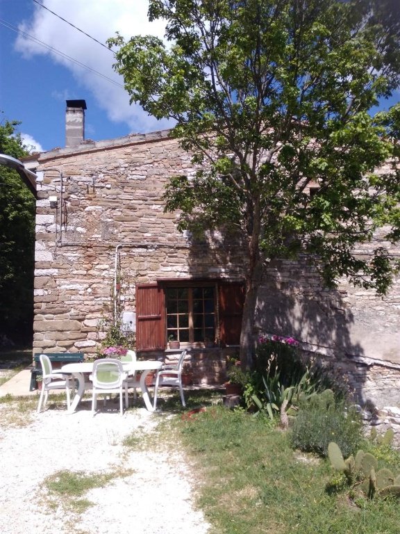 casa indipendente in vendita a Frontone