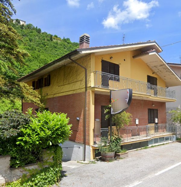 negozio in vendita a Frontone