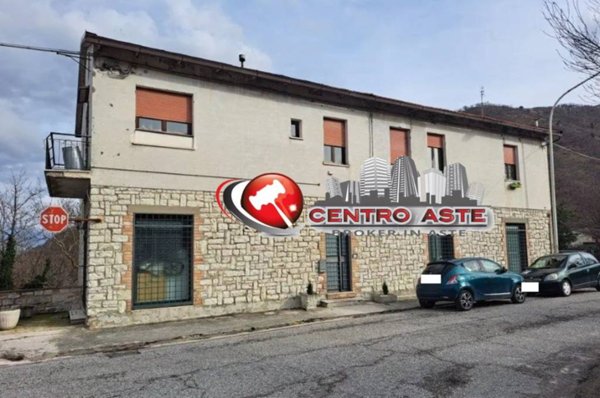 casa indipendente in vendita a Frontone