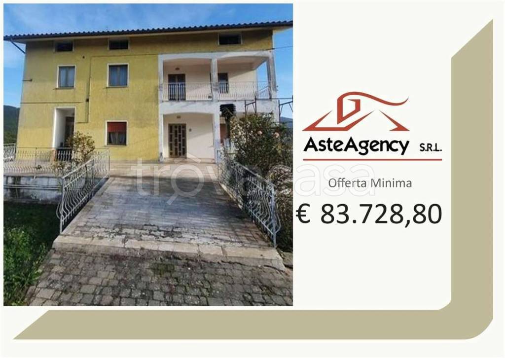 casa indipendente in vendita a Frontone