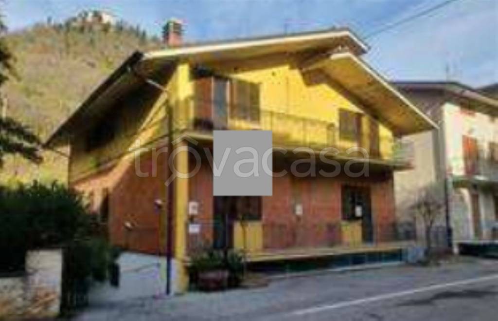 negozio in vendita a Frontone