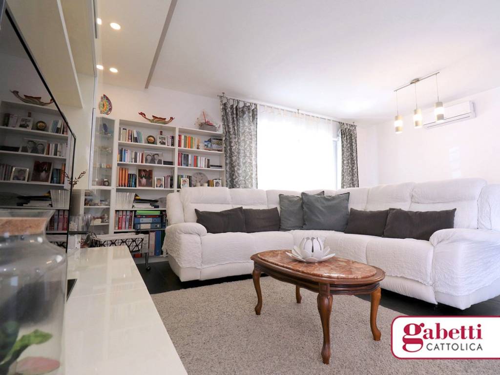 appartamento in vendita a Gabicce Mare in zona Case Badioli