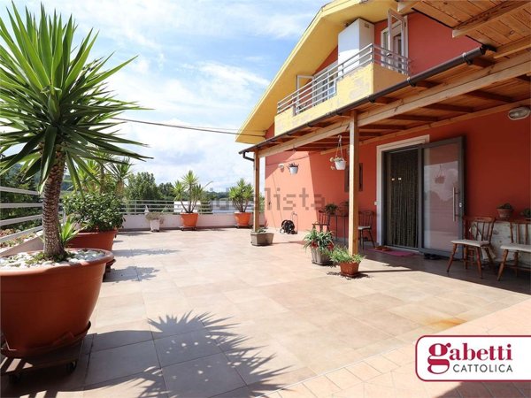 appartamento in vendita a Gabicce Mare in zona Case Badioli
