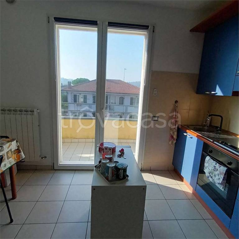 appartamento in vendita a Gabicce Mare in zona Case Badioli