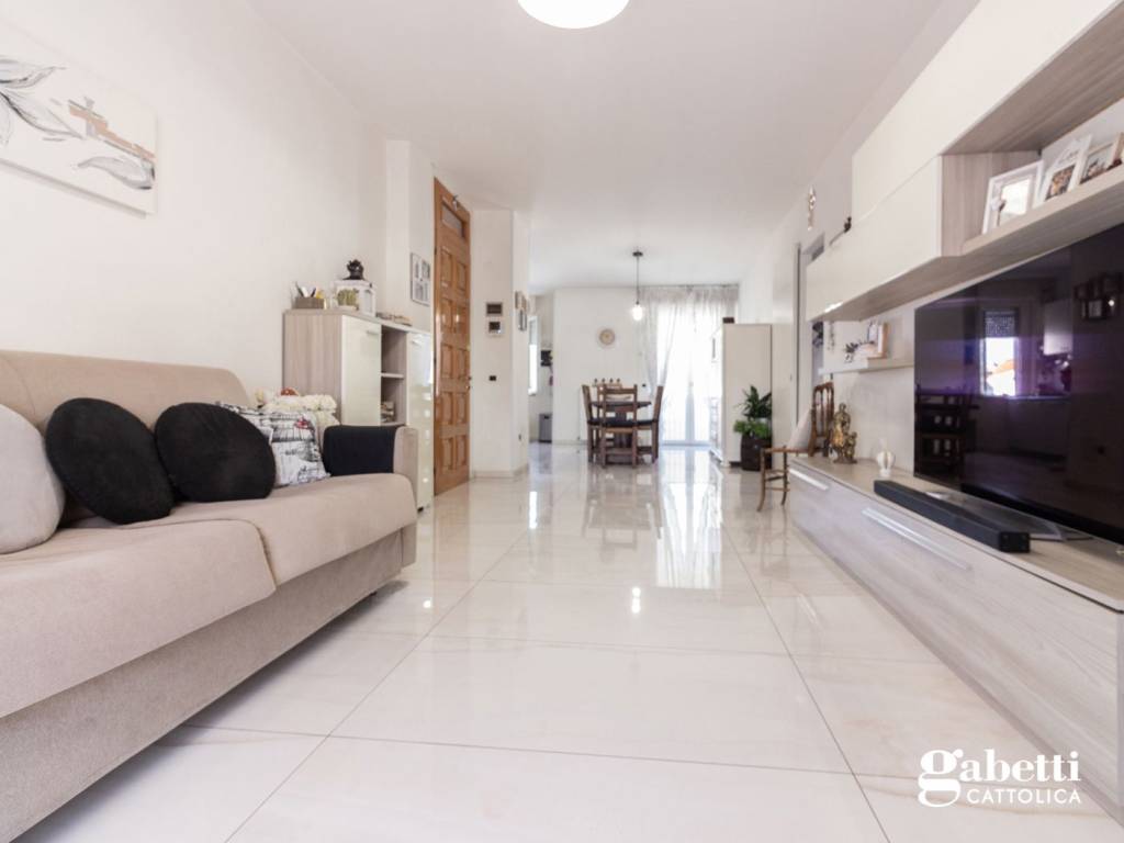 appartamento in vendita a Gabicce Mare in zona Case Badioli