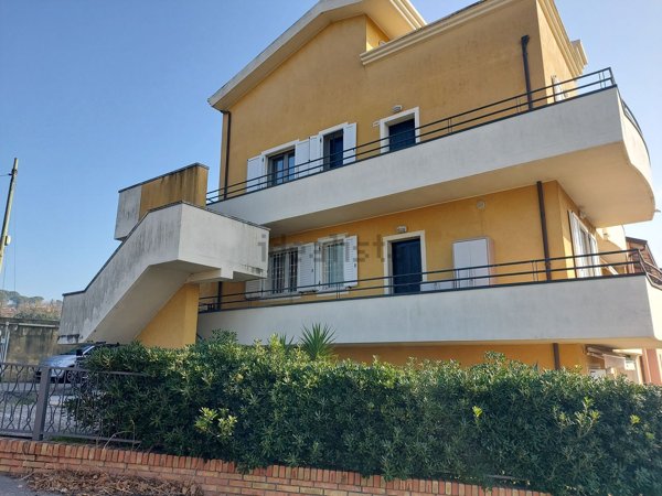 appartamento in vendita a Gabicce Mare in zona Case Badioli