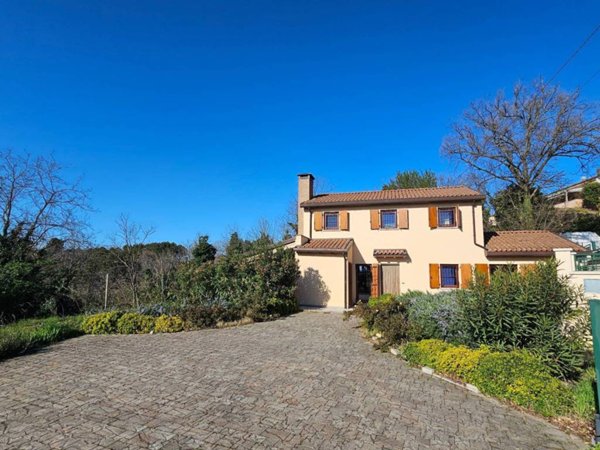 casa indipendente in vendita a Gabicce Mare