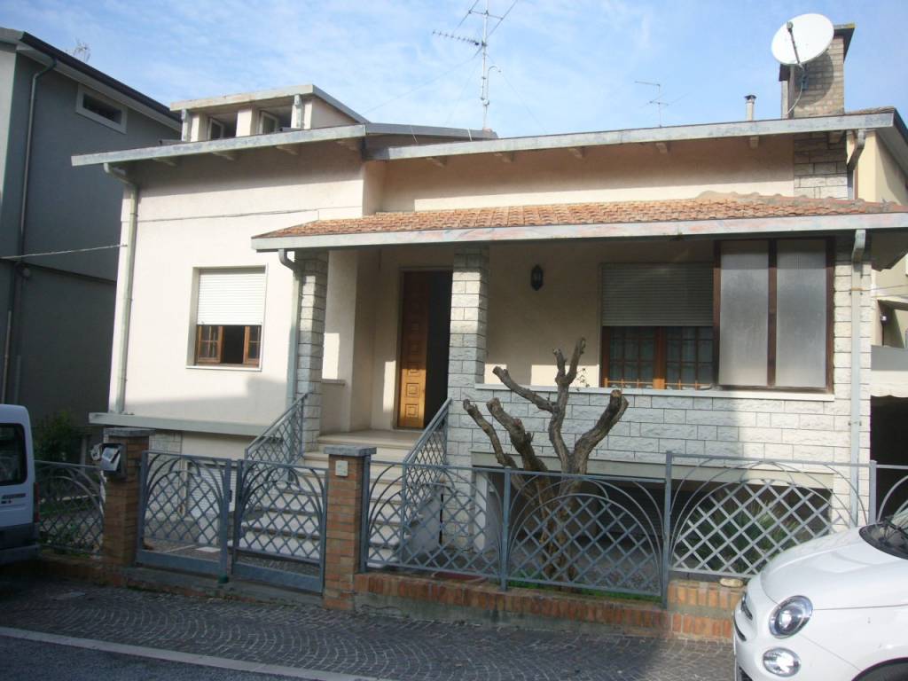 casa indipendente in vendita a Gabicce Mare