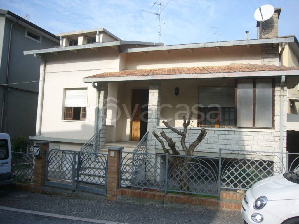 casa indipendente in vendita a Gabicce Mare