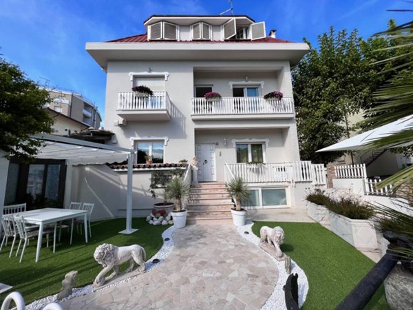 casa indipendente in vendita a Gabicce Mare