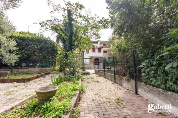 casa indipendente in vendita a Gabicce Mare in zona Gabicce Monte