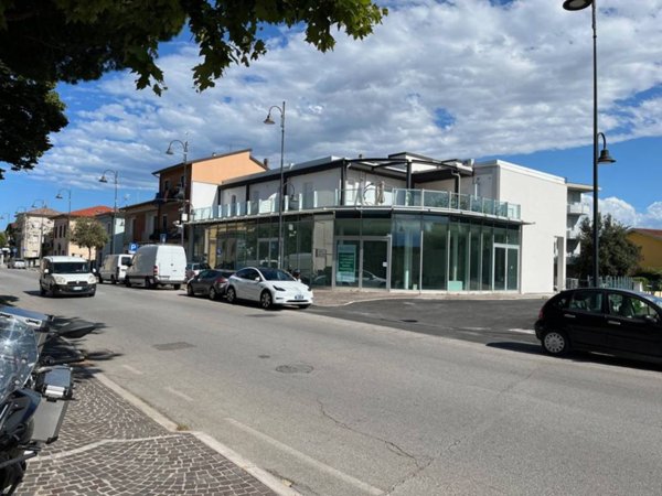 negozio in vendita a Gabicce Mare