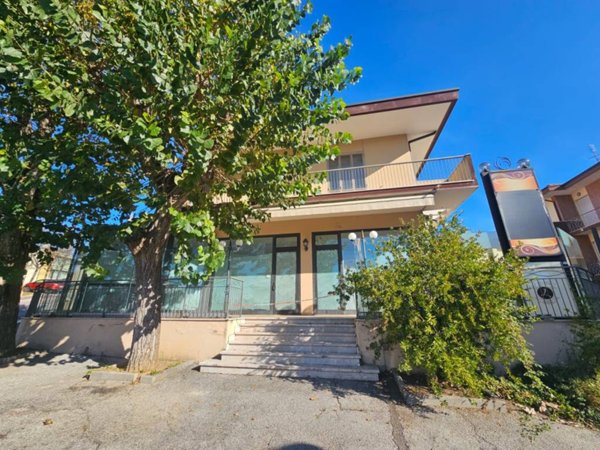 intera palazzina in vendita a Gabicce Mare