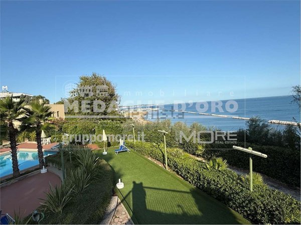 appartamento in vendita a Gabicce Mare in zona Gabicce Monte