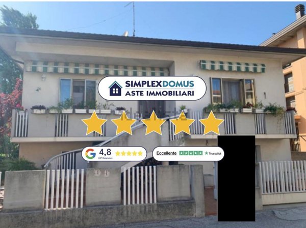 pentavano in vendita a Gabicce Mare