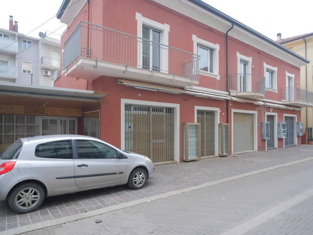 intera palazzina in vendita a Gabicce Mare