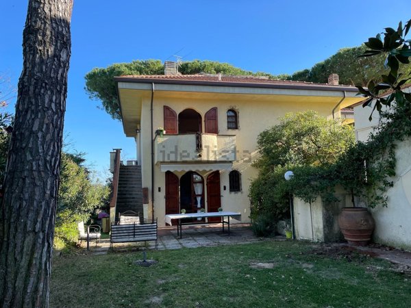 casa indipendente in vendita a Gabicce Mare in zona Gabicce Monte