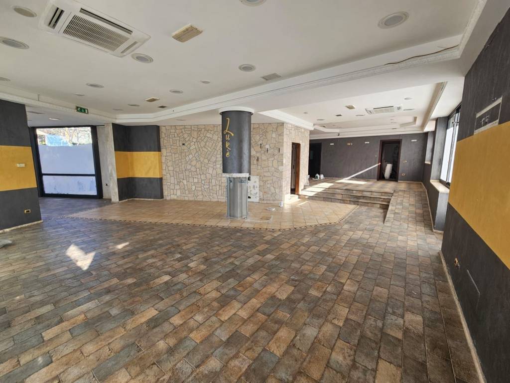 negozio in vendita a Gabicce Mare