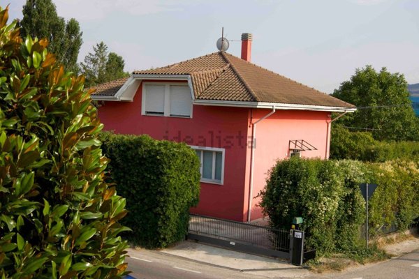 appartamento in vendita a Gabicce Mare in zona Case Badioli