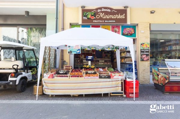 negozio in vendita a Gabicce Mare