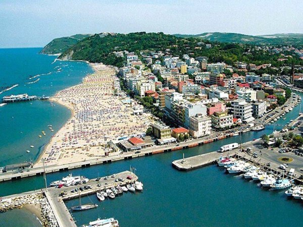 albergo in vendita a Gabicce Mare