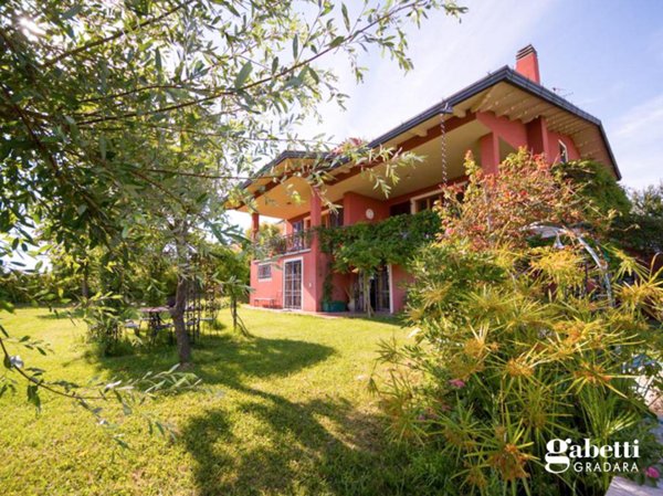 casa indipendente in vendita a Gradara