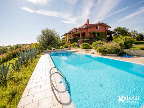 casa indipendente in vendita a Gradara