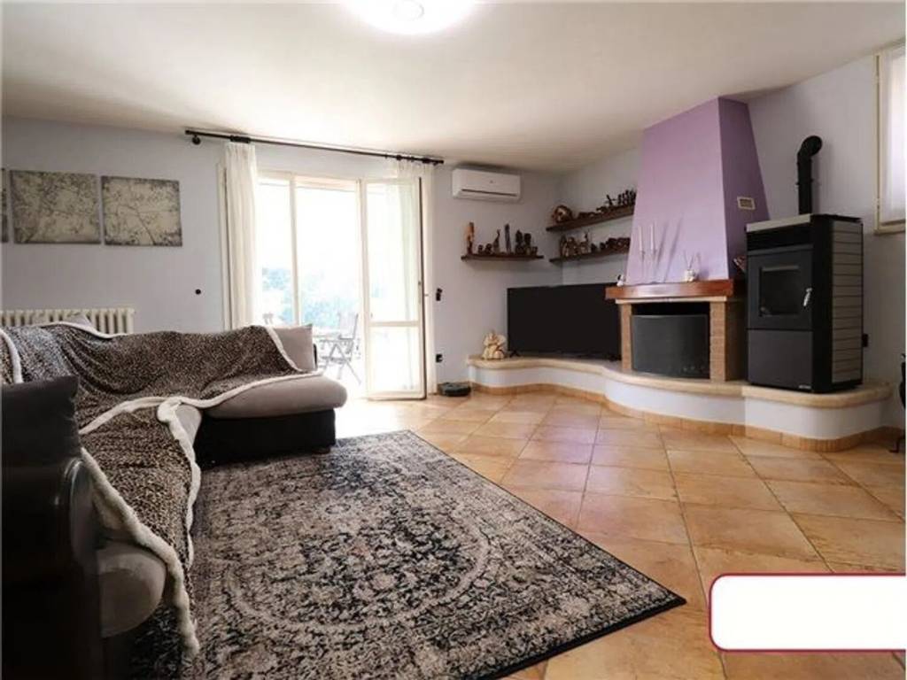 casa indipendente in vendita a Gradara