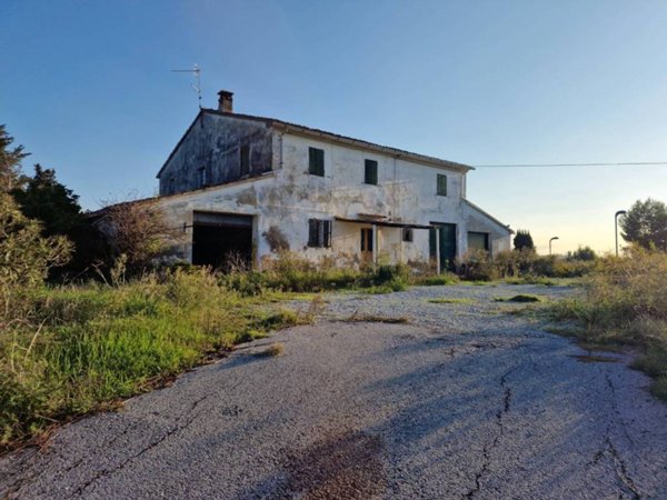 casa indipendente in vendita a Gradara