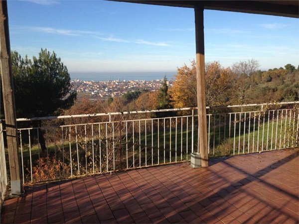 casa indipendente in vendita a Gradara