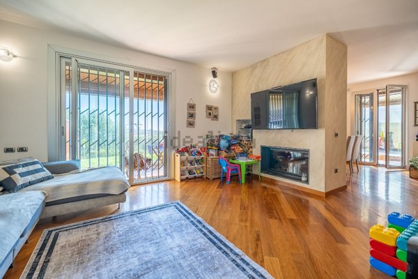 casa indipendente in vendita a Gradara