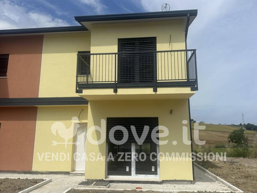 casa indipendente in vendita a Gradara