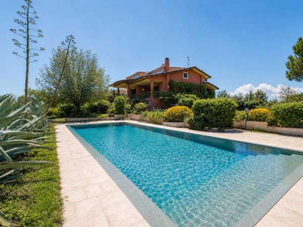 casa indipendente in vendita a Gradara