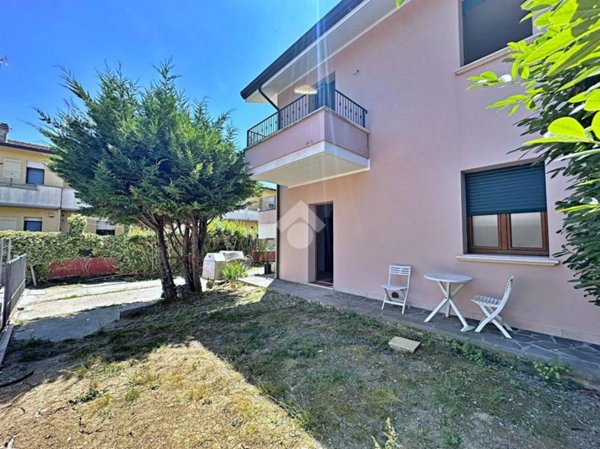 casa indipendente in vendita a Gradara in zona Fanano