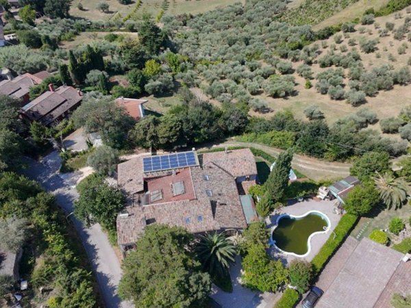 casa indipendente in vendita a Gradara in zona Granarola