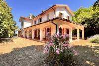 casa indipendente in vendita a Gradara in zona Granarola
