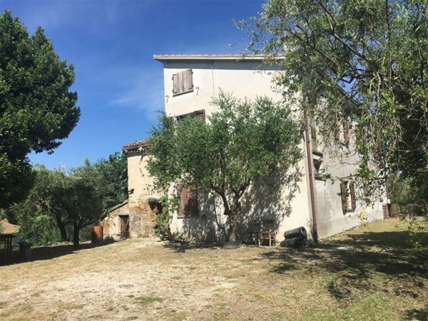 appartamento in vendita ad Isola del Piano