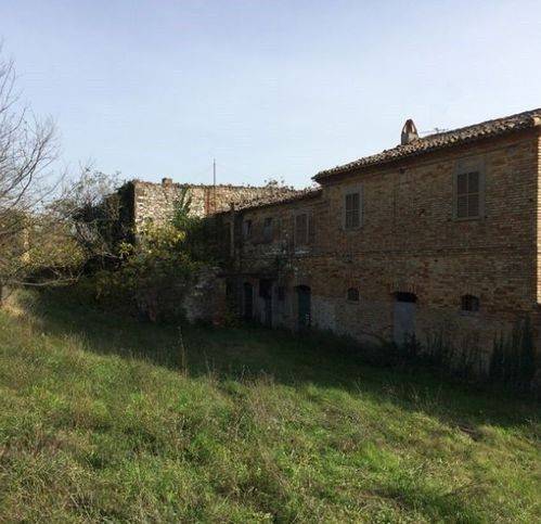 casa indipendente in vendita ad Isola del Piano