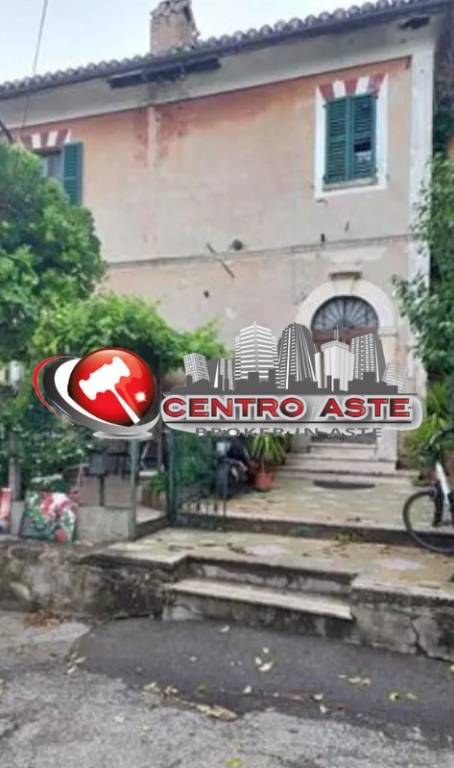 appartamento in vendita ad Isola del Piano