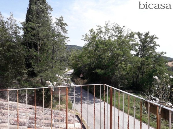casa indipendente in vendita ad Isola del Piano